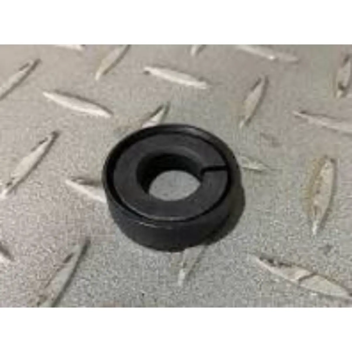 Picture of Retainer, J350/450,(Std version of 1140359/1U2405/3G9549), Suits 9W2678 & 1140358 Pins